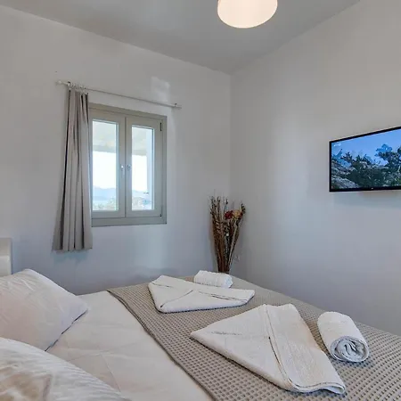 Apartment & Waves House *