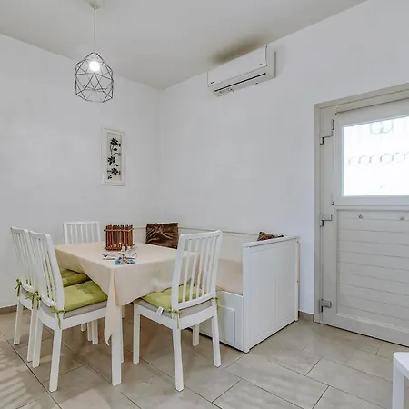 & Waves House Apartment *