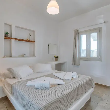 Apartment & Waves House *